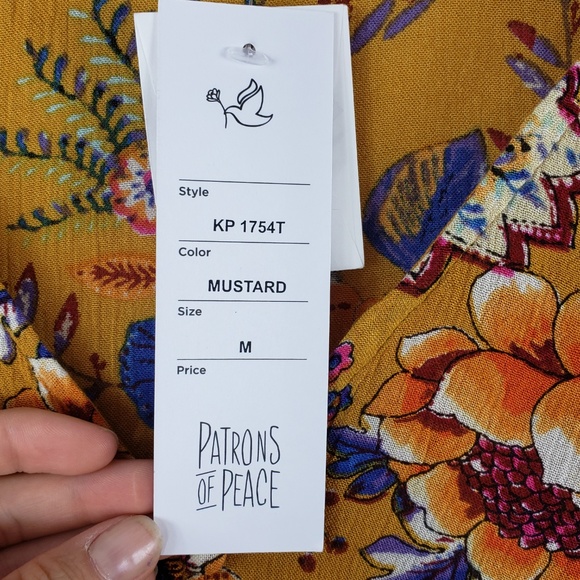 Patrons Of Peach Bell Sleeve Floral Crop Top** - Picture 6 of 6